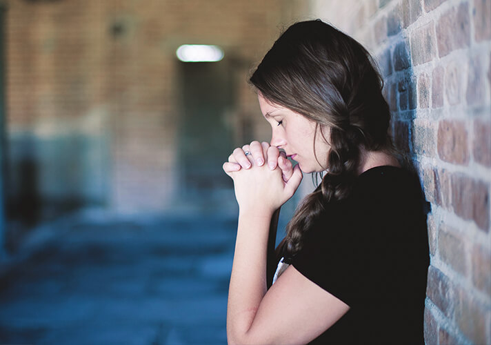 girl-praying